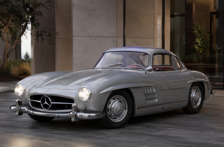 A silver Mercedes-Benz 300 SL Gullwing